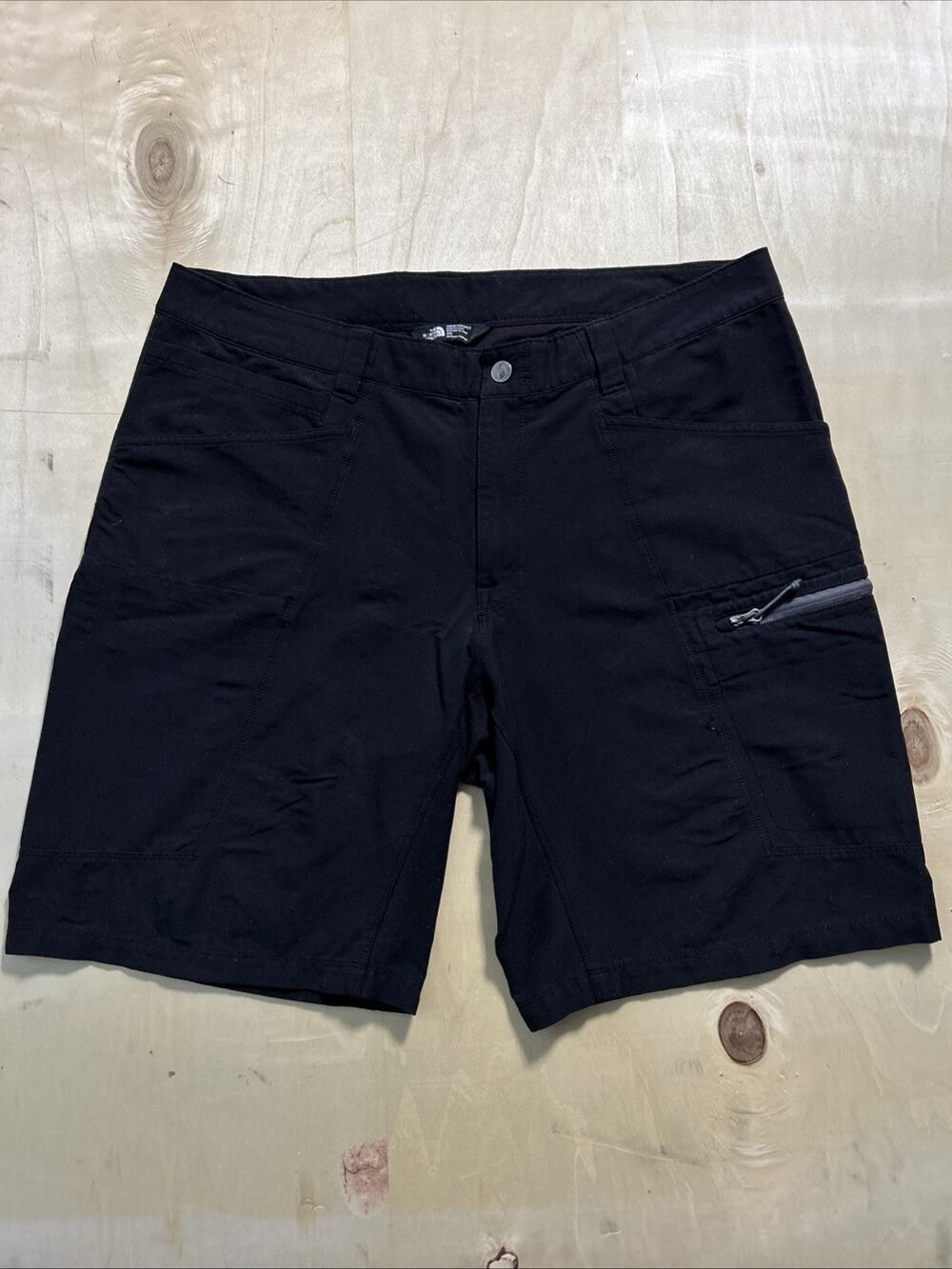 The North Face Men’s Shorts size 36 Black Hiking Outdoor Lightweight Cargo